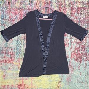 🛼Bearsland Black Tunic with Satin Trim